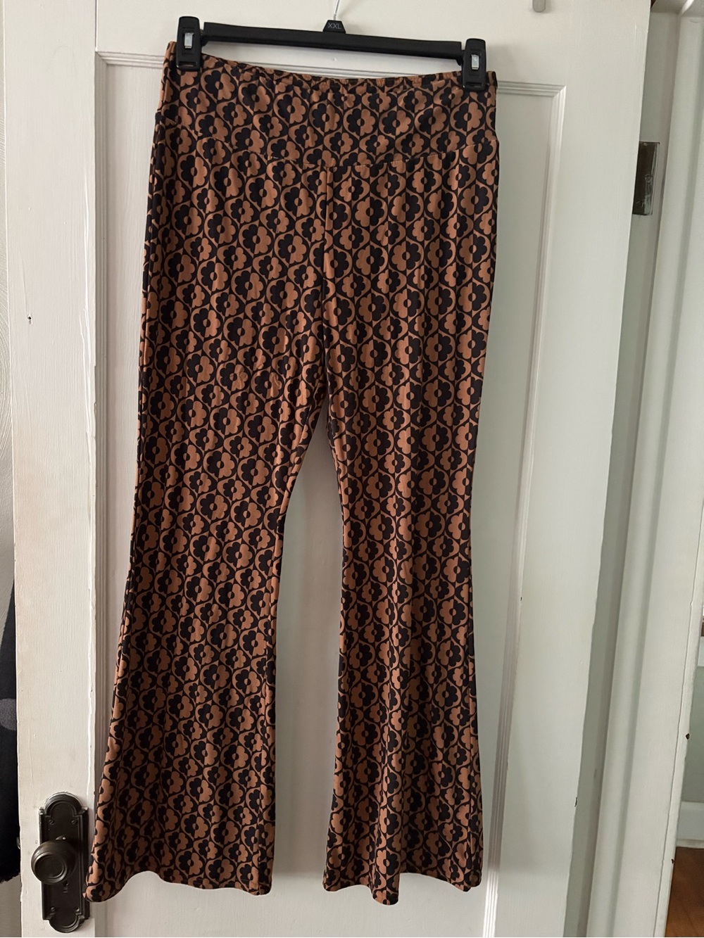 No Boundaries Brown and Black Retro Floral Leggings